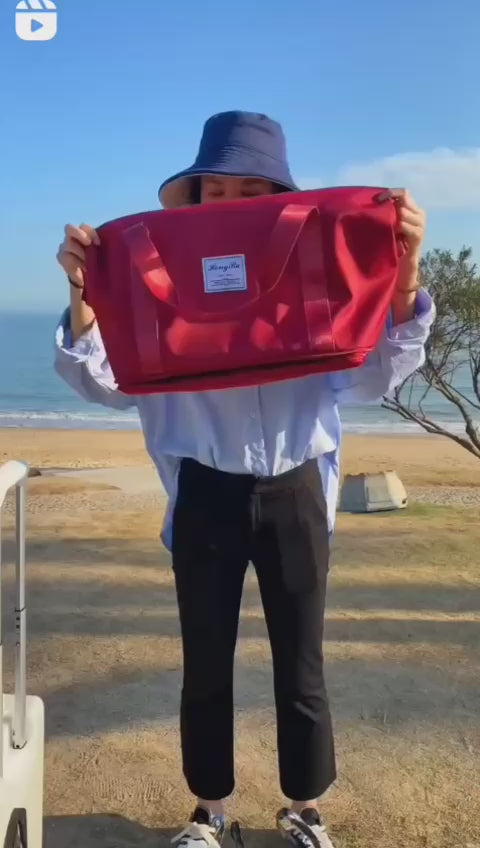 Foldable traveling bag ( Random Colors )